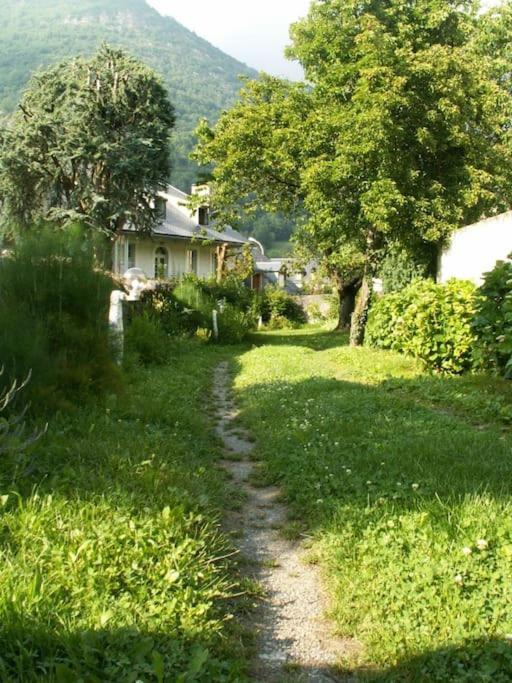 Magnifique Maison De Maitre Du 18E Avec Jardin Luz-Saint-Sauveur Exterior photo