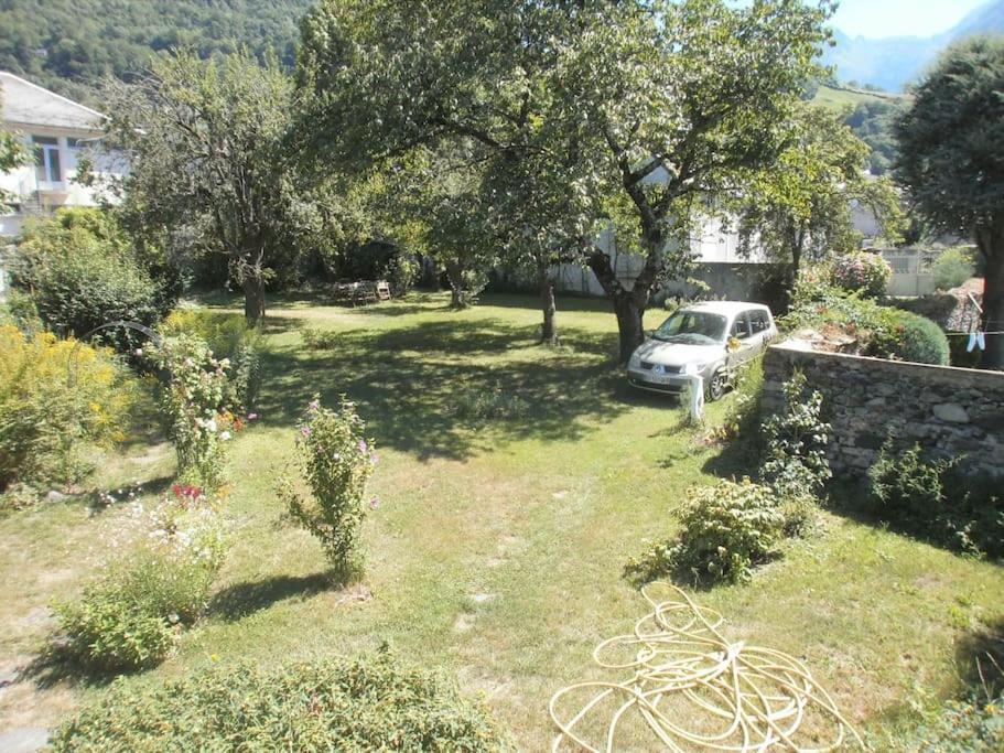 Magnifique Maison De Maitre Du 18E Avec Jardin Luz-Saint-Sauveur Exterior photo